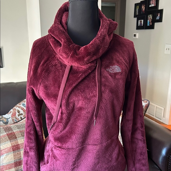 The North Face Tops - The North Face Women's Burgundy Fleece Hoodie